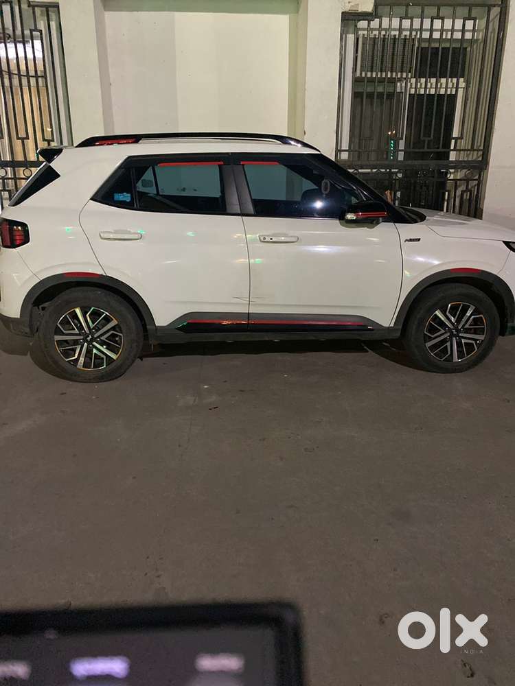 Hyundai Venue Petrol 2022