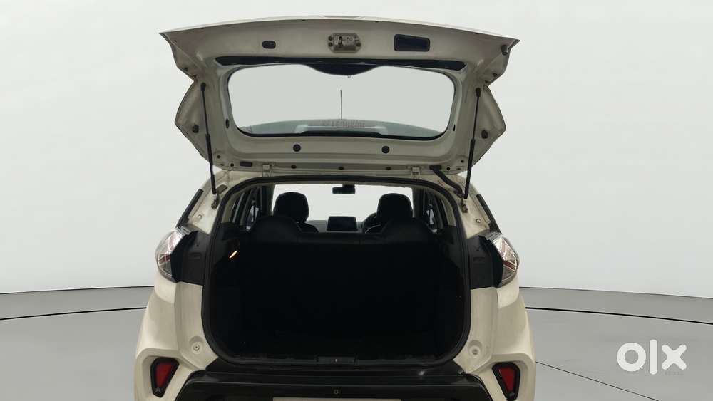 Tata Nexon 1.2 Revotron Xm (s), 2021, Petrol