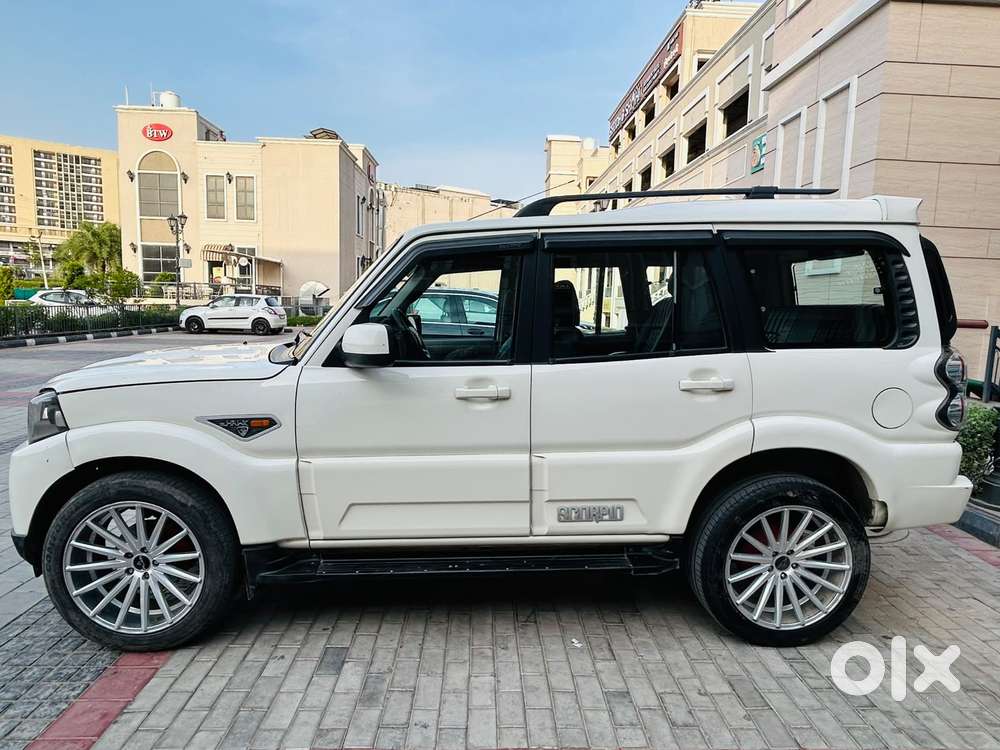 Mahindra Scorpio S10, 2016, Diesel