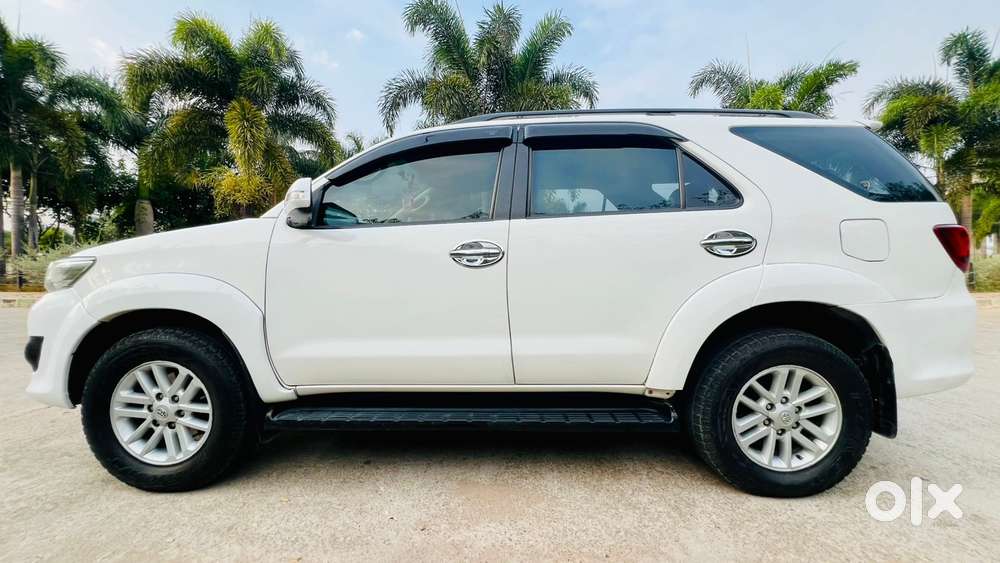 Toyota Fortuner 3.0 4x2 Automatic, 2013, Diesel