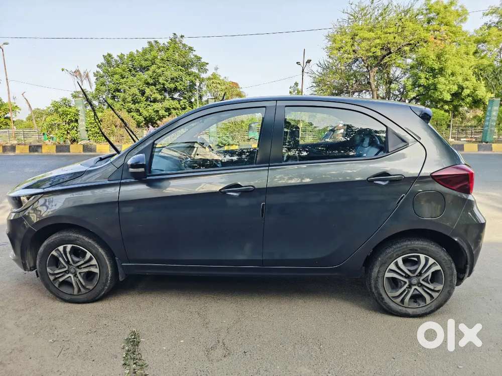 Tata Tiago Xt Rhythm 2024 Cng With Best Condition Daytona Grey