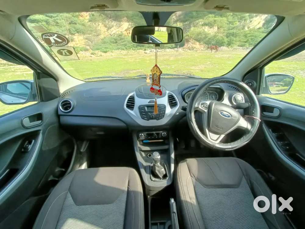 Ford Figo 1.2 Titanium 2015