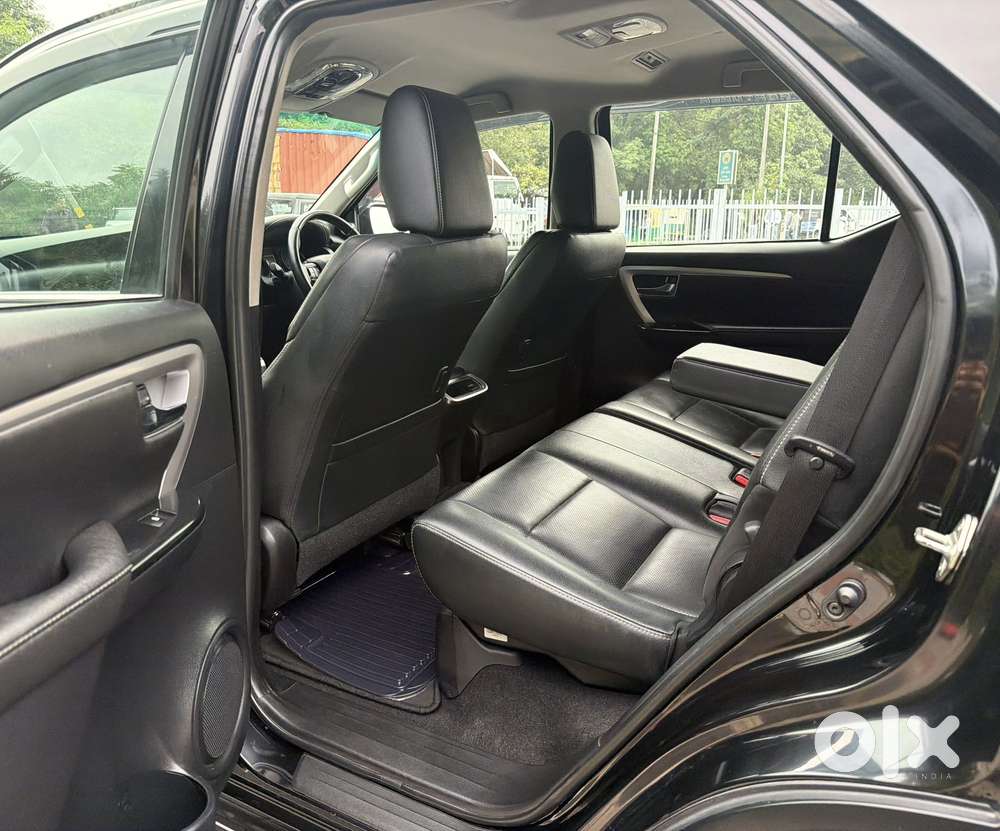 Toyota Fortuner [2021-ongoing] 2.7 2wd Petrol At, 2024, Petrol