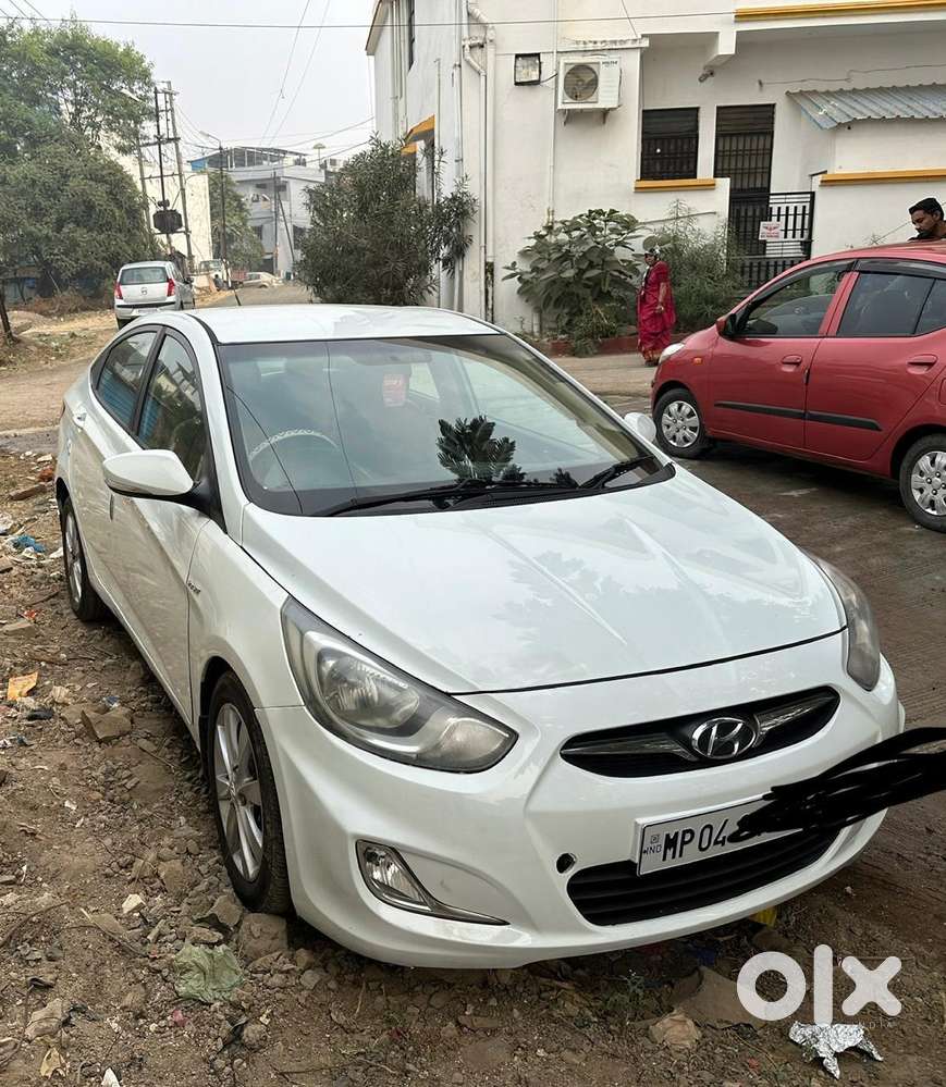 Hyundai Verna Fluidic 1.6 Vtvt, 2011, Petrol