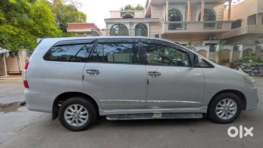 Toyota Innova 2.5 Ev (diesel) Ps 8 Seater Bs Iv, 2014, Diesel