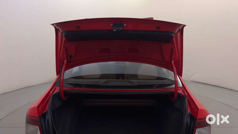 Skoda Rapid 1.6 Mpi Elegance Plus, 2015, Petrol