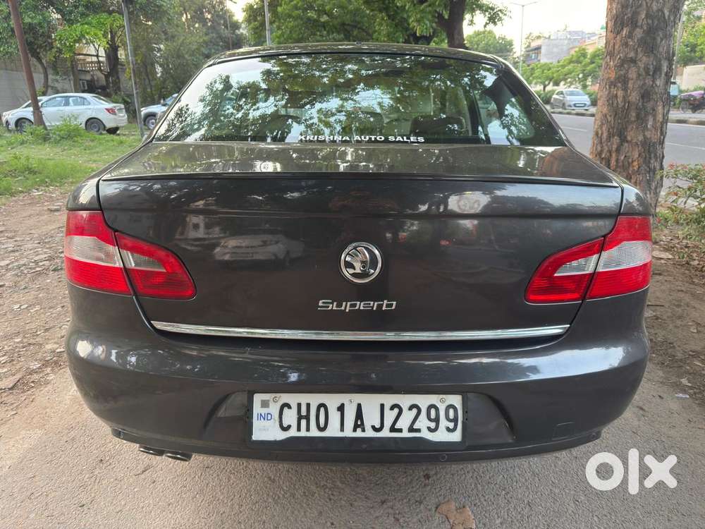 Skoda New Superb, 2011, Petrol