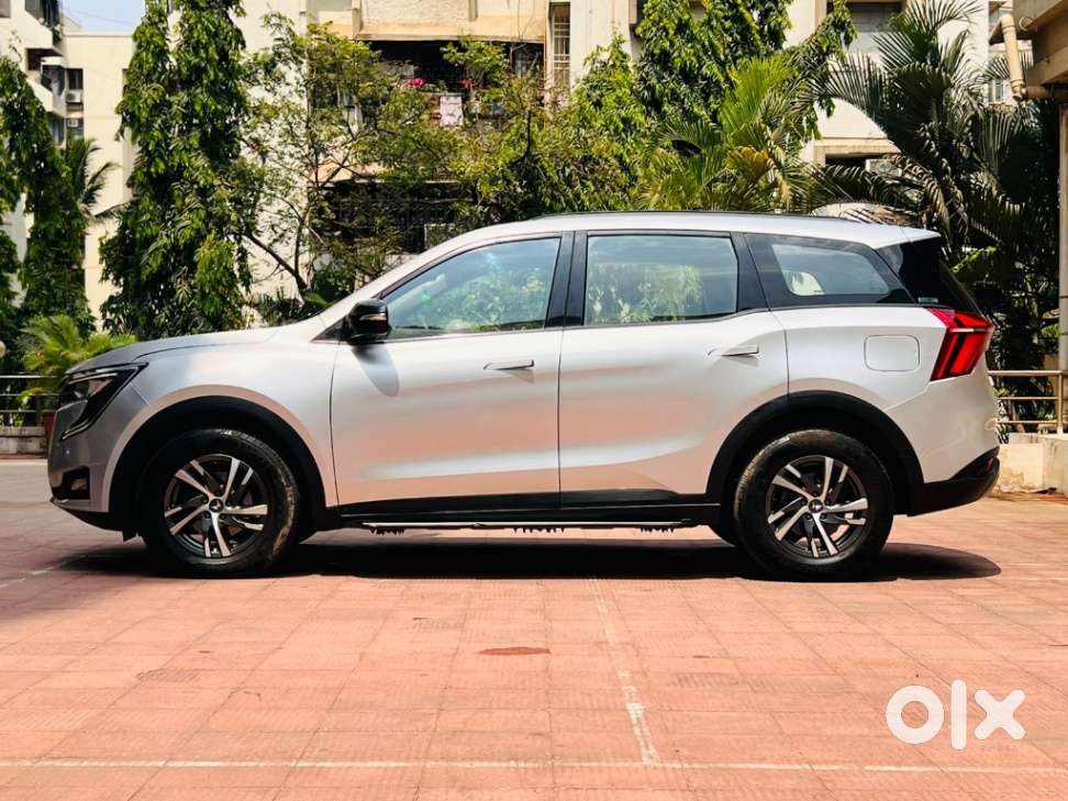 Mahindra Xuv700 Ax 5 Petrol Mt Str (e), 2022, Petrol