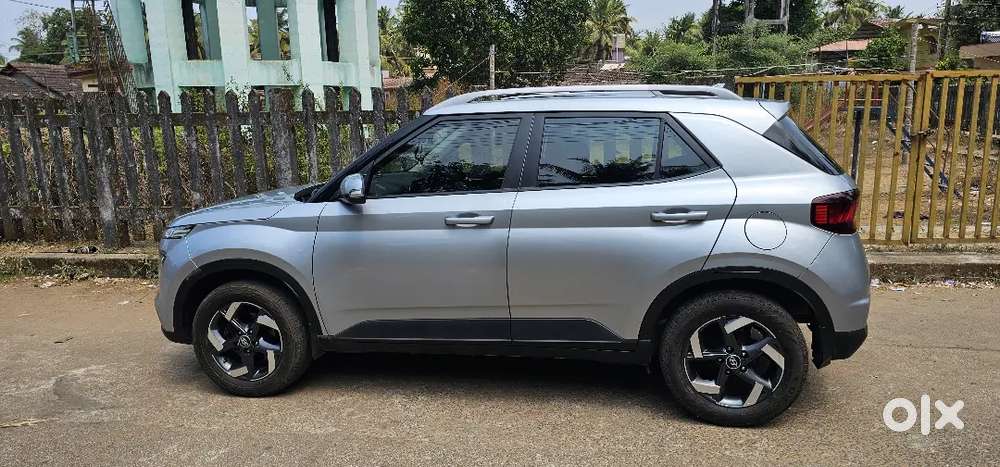 Hyundai Venue 2020 Diesel Well Maintained