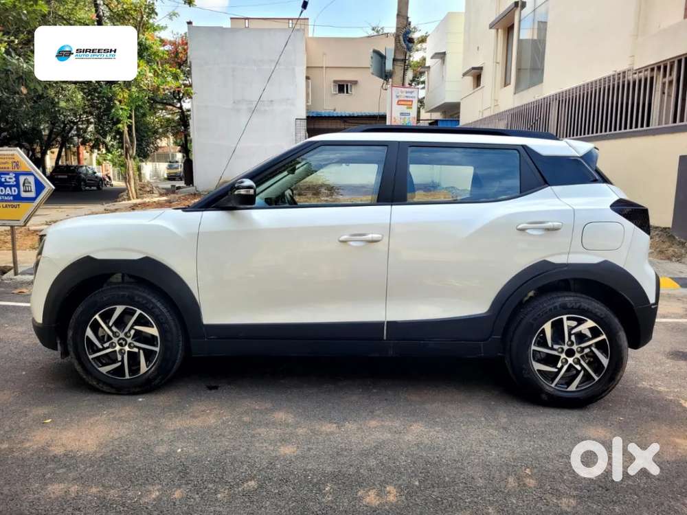Mahindra Xuv 3xo Ax5 Pm Mt, 2024, Petrol