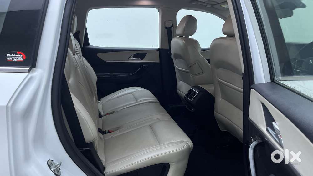Mahindra Xuv700 2.0 Ax 7 Petrol At Luxury Pack Str, 2022, Petrol
