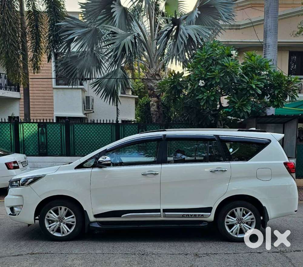Toyota Innova Crysta 2.8z Automatic, 2016, Diesel