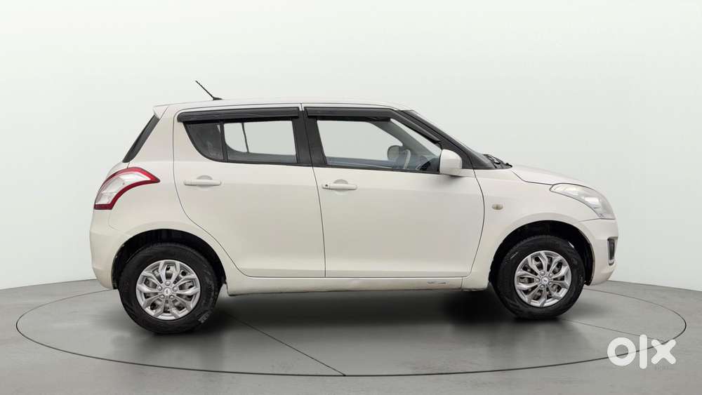 Maruti Suzuki Swift 1.2 Lxi (o), 2017, Petrol