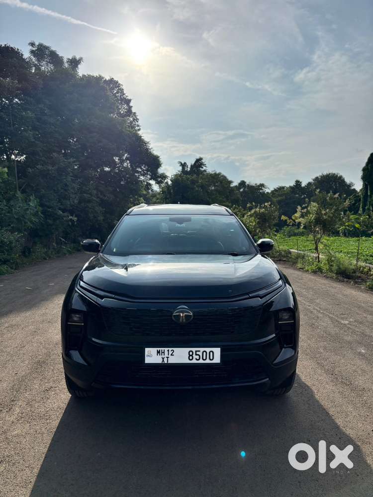 Tata Safari Dark Edition D At 2025
