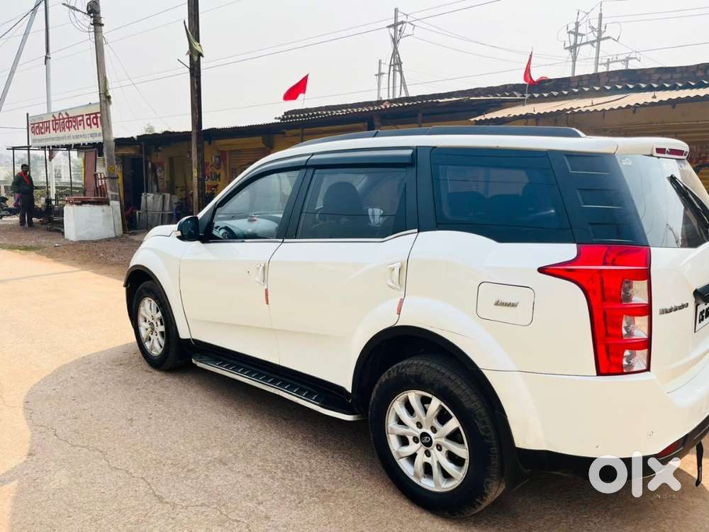 Mahindra Xuv500 W10