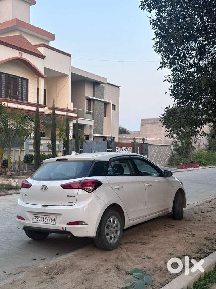 Hyundai Elite I20 2017 Petrol 120000 Km Driven