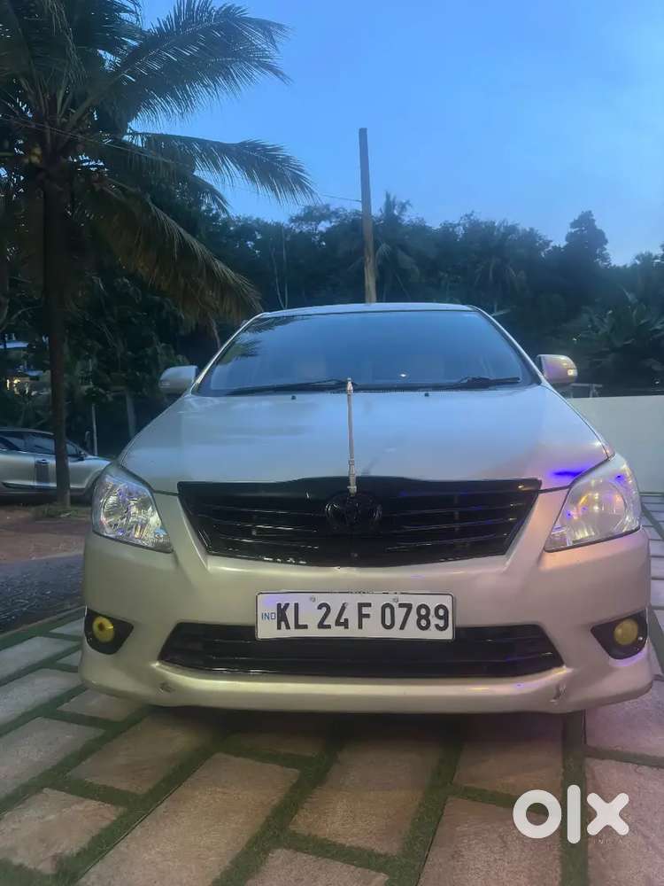 Toyota Innova 2012 Diesel Well Maintained