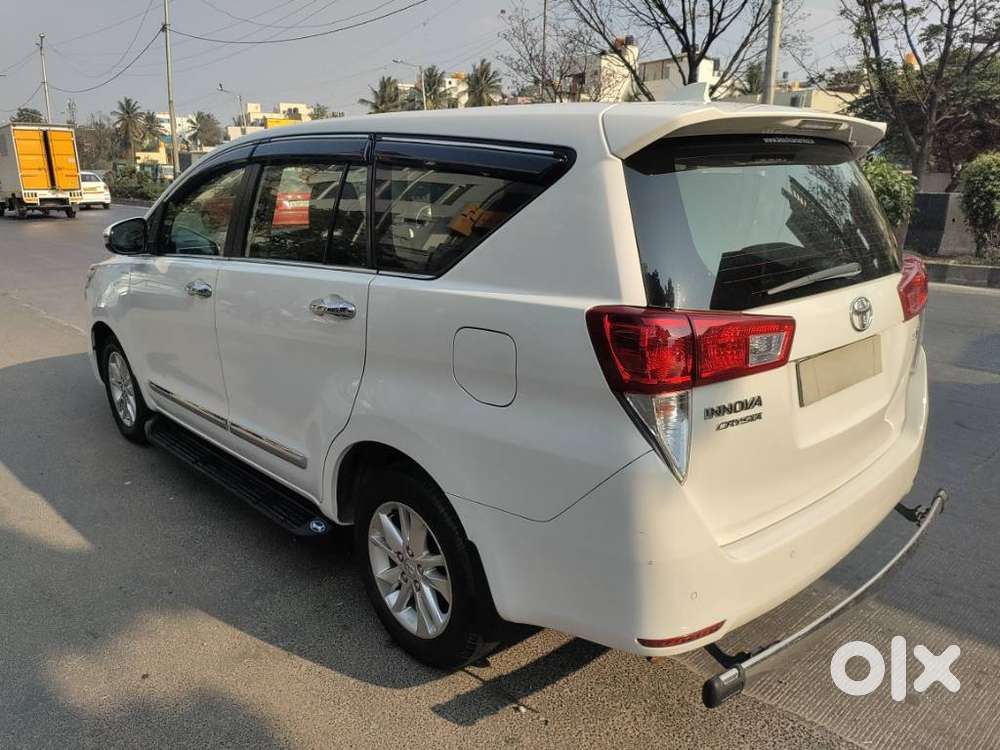 Toyota Innova Crysta [2020-ongoing] 2.7 Gx Mt 8 Str, 2020, Diesel