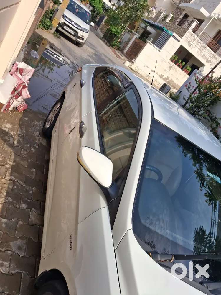 Hyundai Verna 2011 Fluidic Diesel Manual