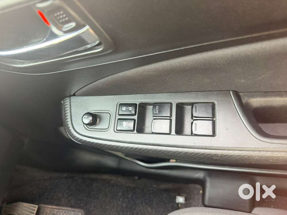 Maruti Swift 2023 Petrol
