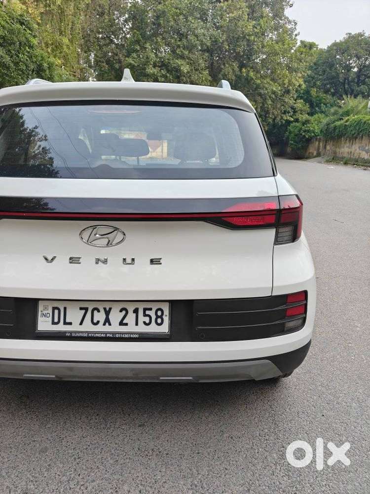 Hyundai Venue 1.2 S (o), 2024, Petrol