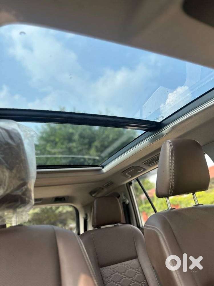 Toyota Innova Hycross 2.0 Zx Hybrid 7 Str, 2025, Petrol