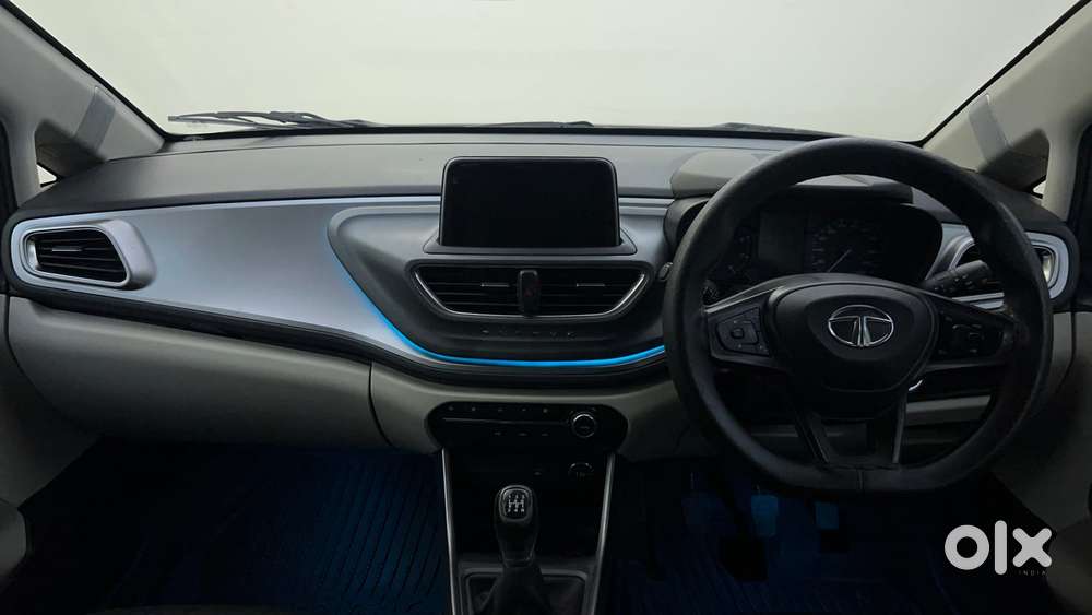 Tata Altroz Xz, 2022, Petrol