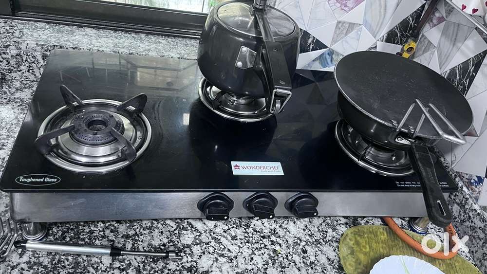 Gas cooking stove / cook top