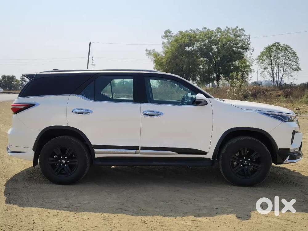 Toyota Fortuner 2025 Diesel Well Maintained