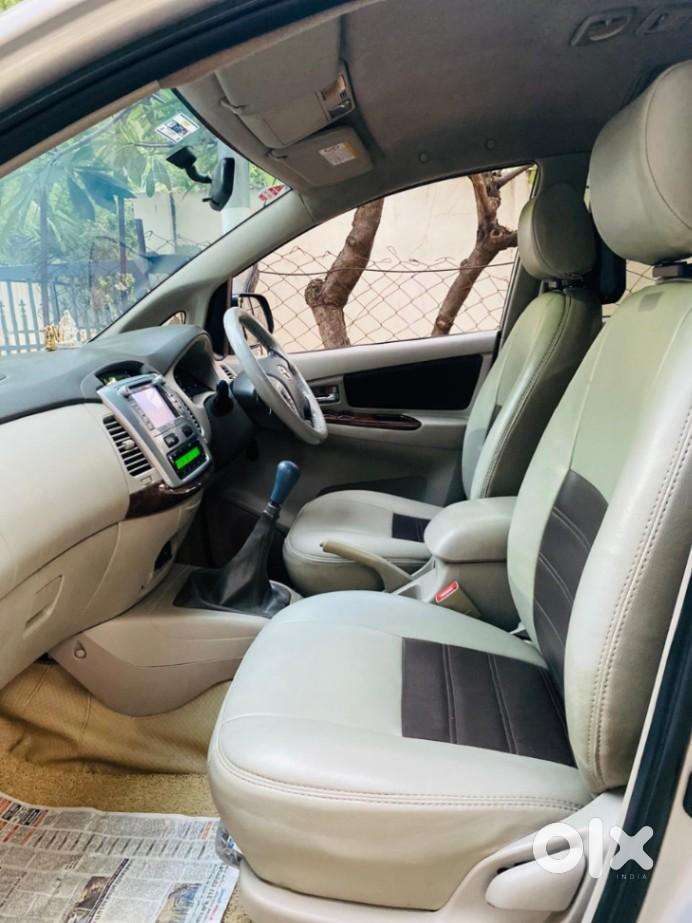 Toyota Innova 2.5 V 8 Str, 2014, Diesel