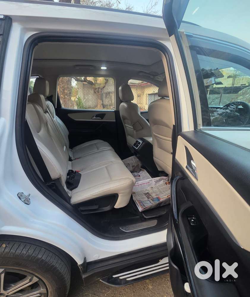 Mahindra Xuv700 2.2 Ax 7 Diesel At Luxury Pack Str, 2022, Diesel
