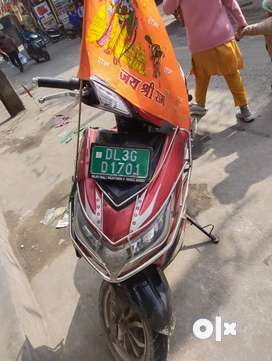 Charging scooty online olx