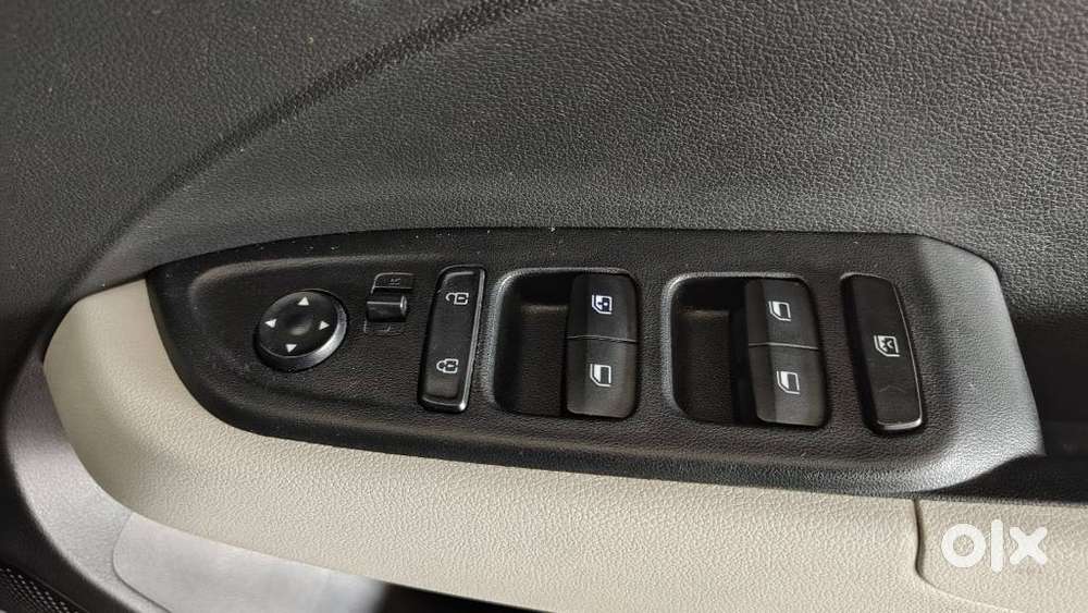 Hyundai Venue 1.0 S (o) Turbo Dct, 2022, Petrol