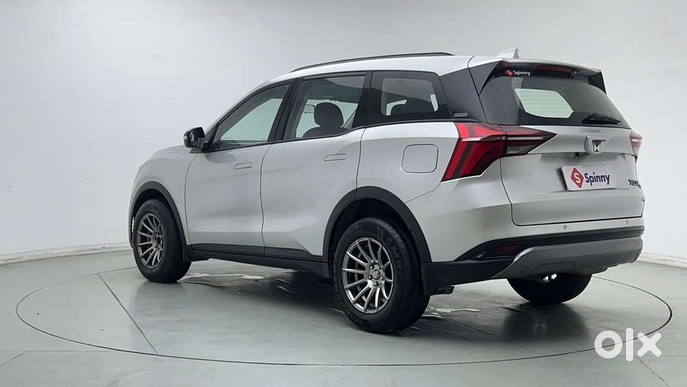 Mahindra Xuv700 2.0 Ax 3 Petrol At 5 Str, 2022, Petrol