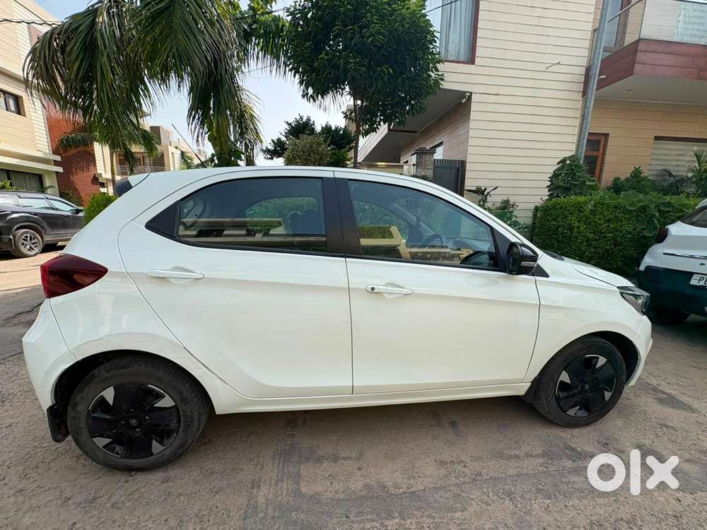 Tata Tiago Petrol 2025