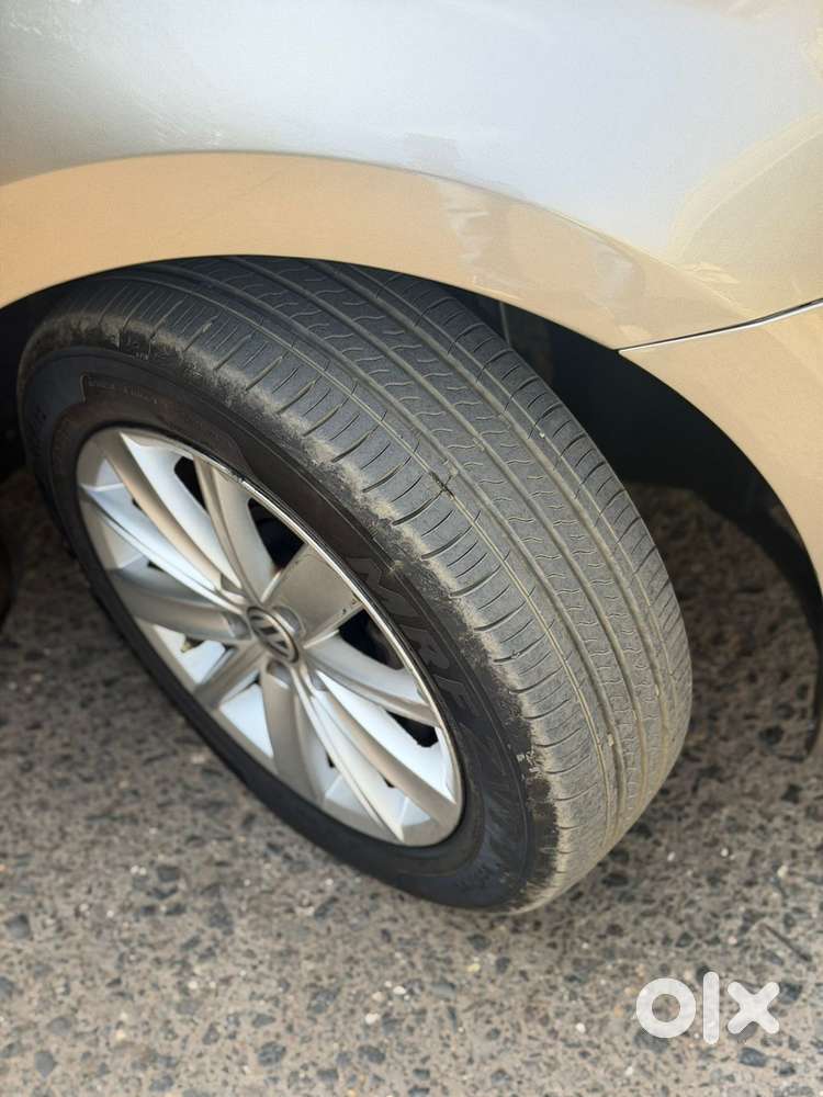 Volkswagen Vento 1.2 Tsi Highline At, 2016, Petrol