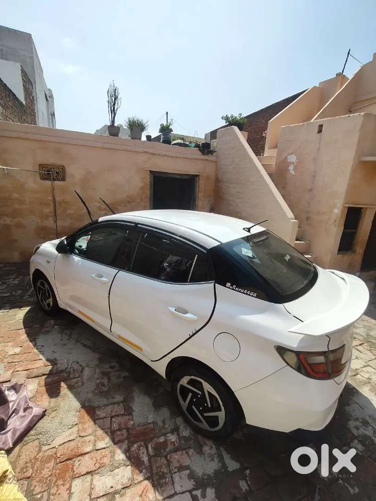 Hyundai Aura 2024 Cng