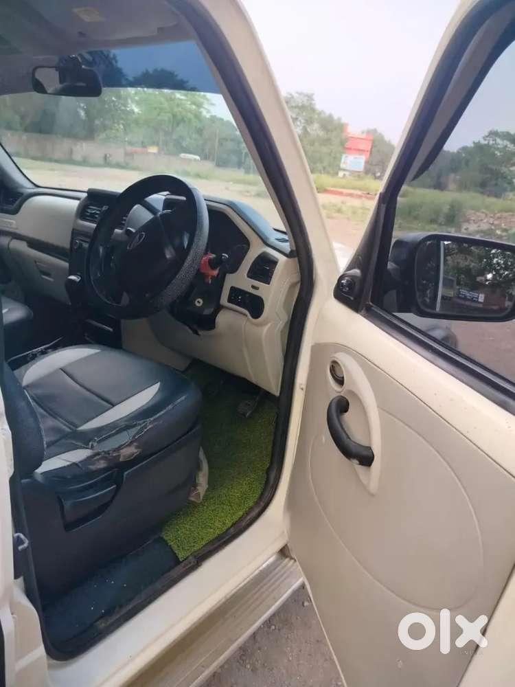 Mahindra Scorpio 2.5 2015