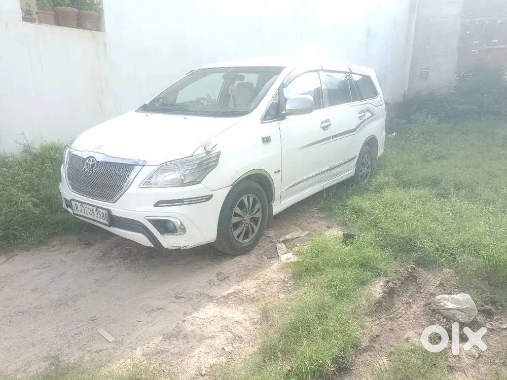 Toyota Innova 2013
