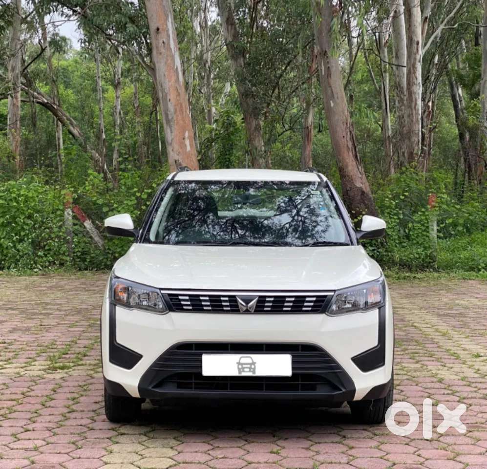 Mahindra Xuv300 W6 Amt Diesel, 2023, Diesel