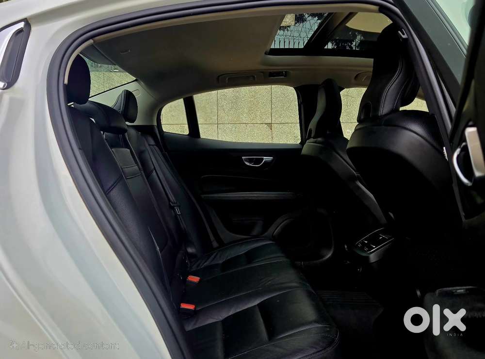 Volvo S60 T4 Inscription, 2021, Petrol