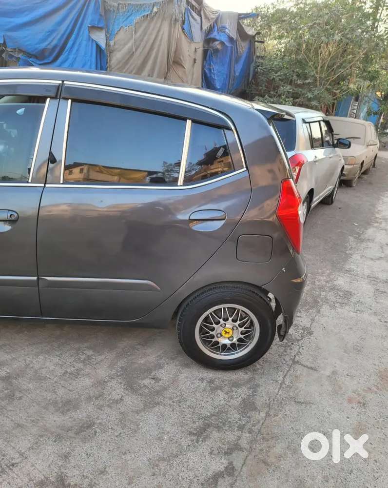 Selling I10 Sportz Automatic With 2030 Passing