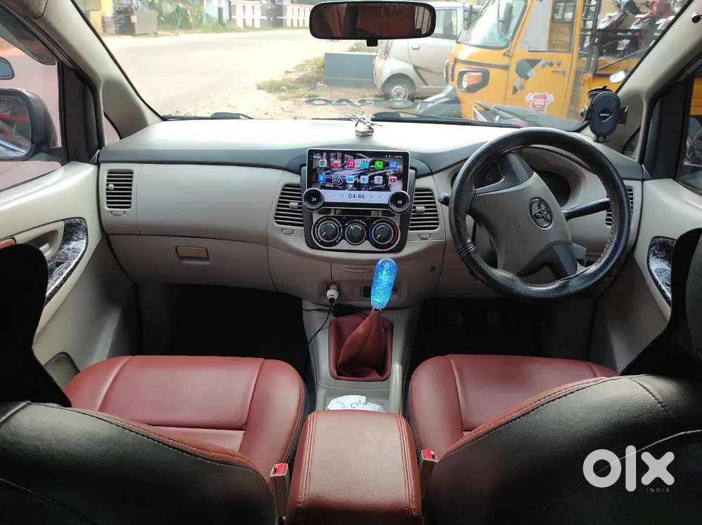 Toyota Innova 2014 Diesel 180000 Km Driven