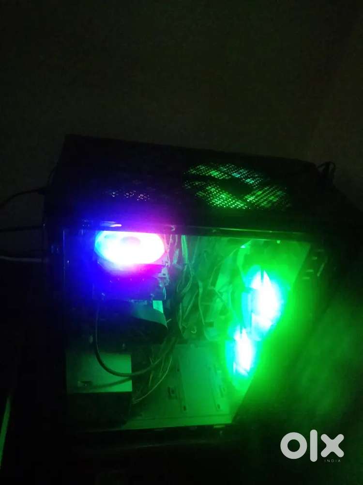 CPU i5 6th generation Gt730 gpu and has 16 gb ram
