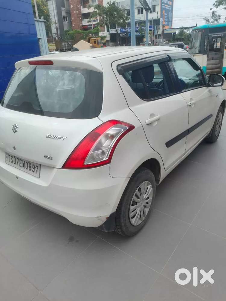 Maruti Suzuki Swift Vxi, 2015, Petrol