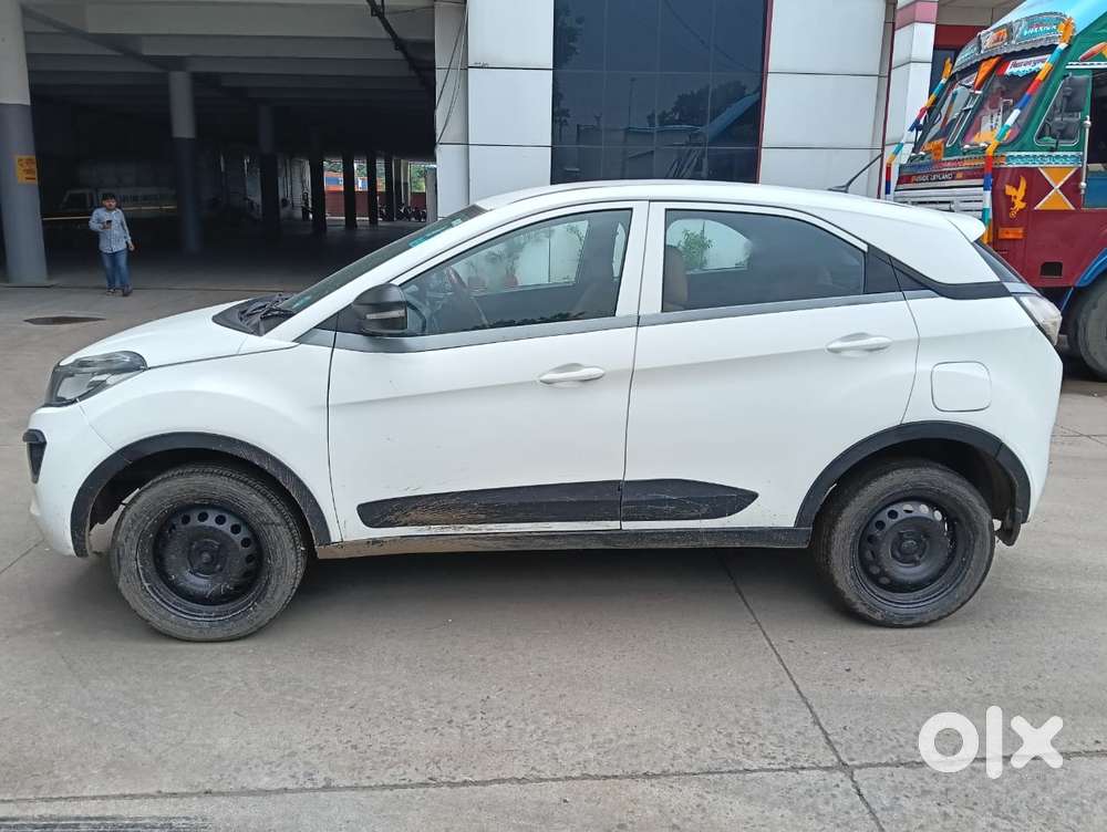 Tata Nexon 1.2 Revotron Xz, 2017, Diesel
