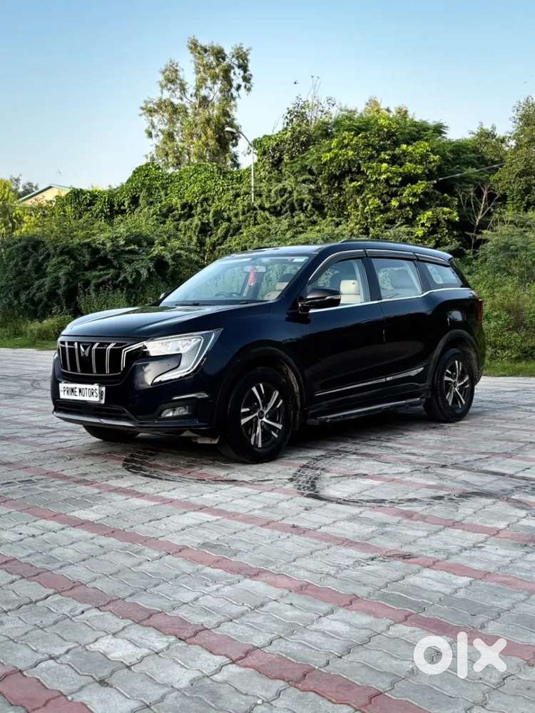 Mahindra Xuv700 2.0 Ax 5 Petrol At Str, 2023, Petrol