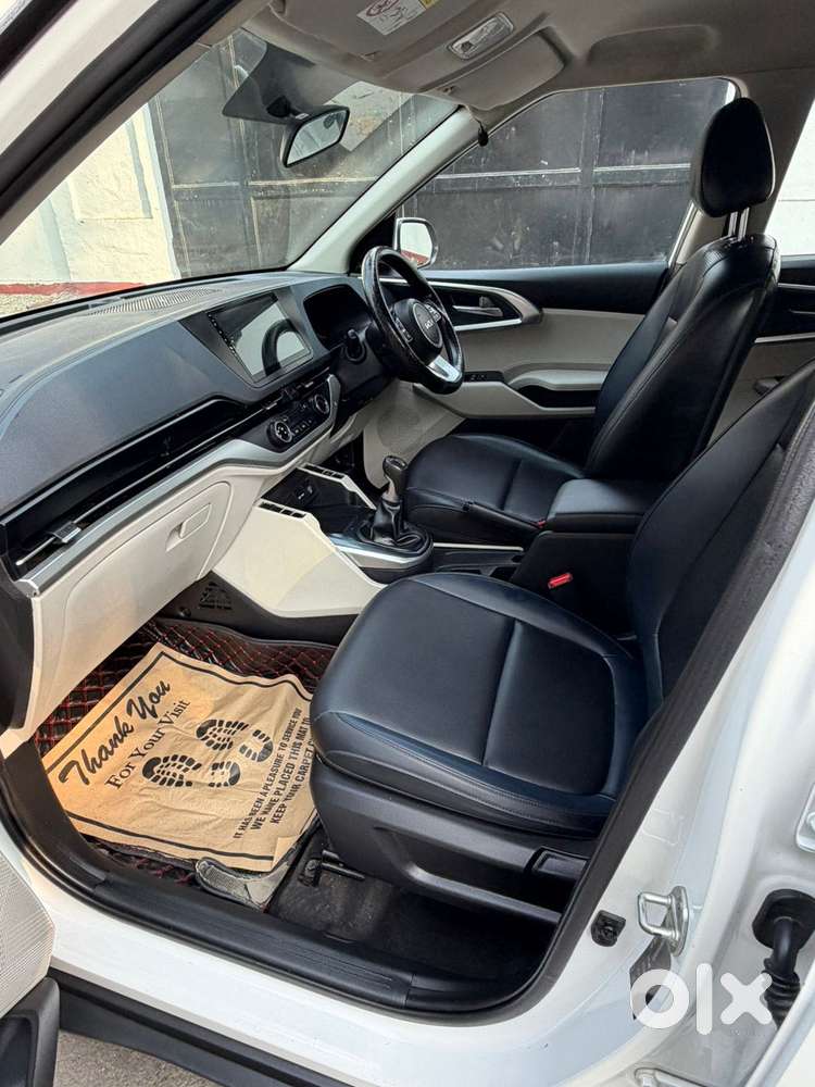 Kia Carens 1.5 Premium 7 Str, 2022, Petrol