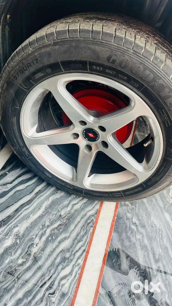 Maruti Suzuki Brezza Petrol Well Maintained