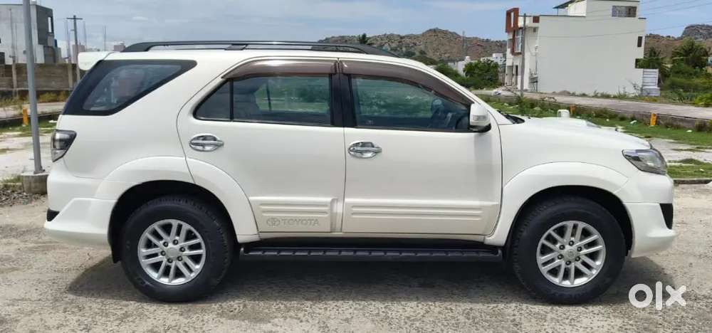 Toyota Fortuner (trd)